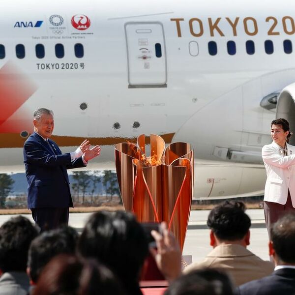 OVO SE NIKAD NIJE DESILO: Olimpijski plamen stigao u Japan, usledila je scena kakvu sport pamti...