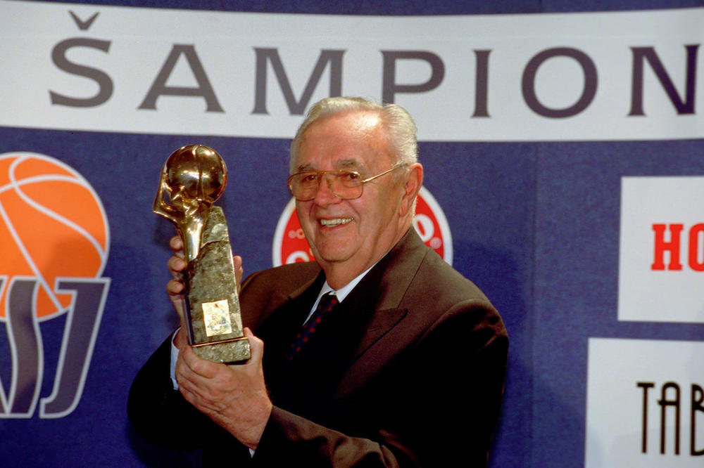 REČI BORE STANKOVIĆA OPISALE SU NA KAKVOM JE DNU NAŠA KOŠARKA: Smučilo mi se, zlo će uništiti srpski sport!