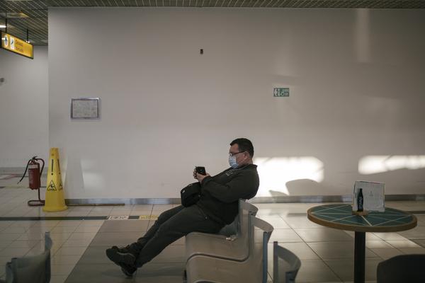 SRPSKI DIPLOMATA ZARAŽEN KORONAVIRUSOM: Hitno se oglasio Ivica Dačić!