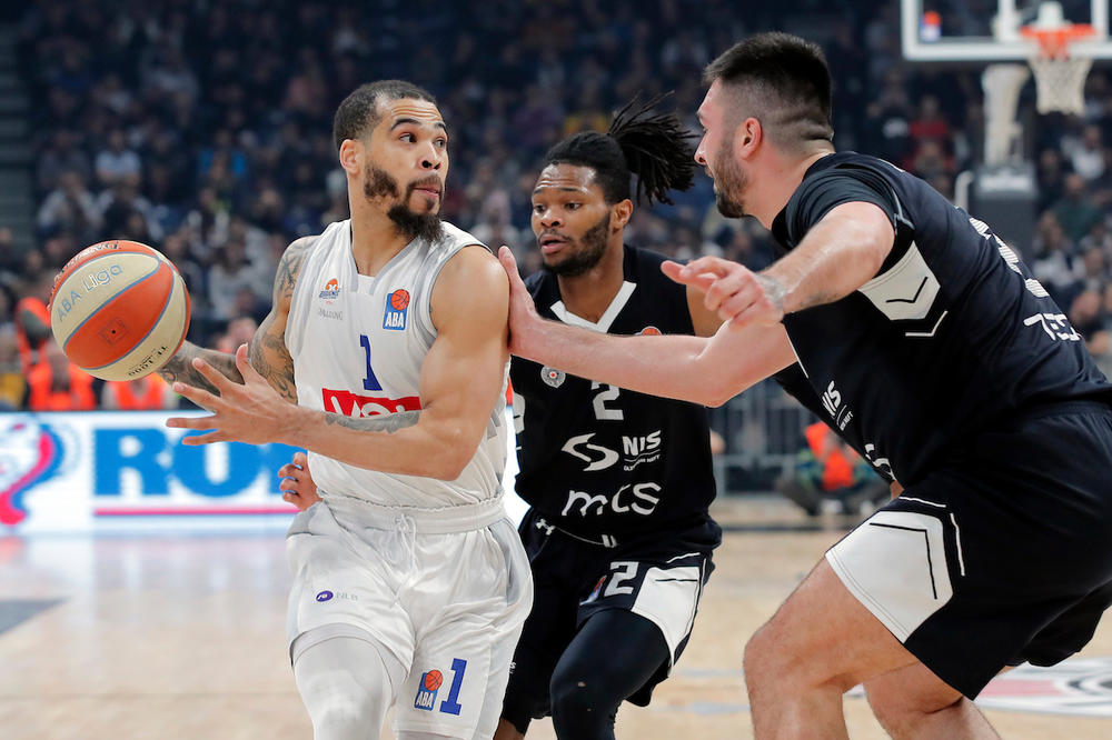 VAPAJ IGRAČA BUDUĆNOSTI: Zaglavljen sam u Crnoj Gori, pomagajte, hoću kući!