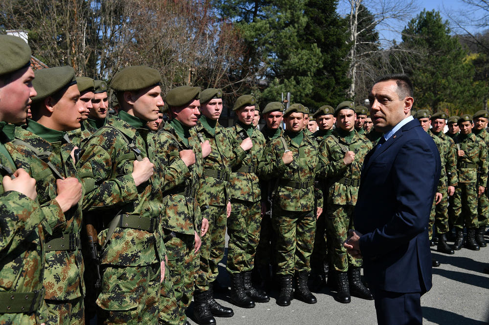 VOJNIK NIKOLA JE PRED VULINOM REKAO ŠTA OSEĆA DOK POLAŽE ZAKLETVU a njegovi zbog VIRUSA ne mogu da budu tu s njim!