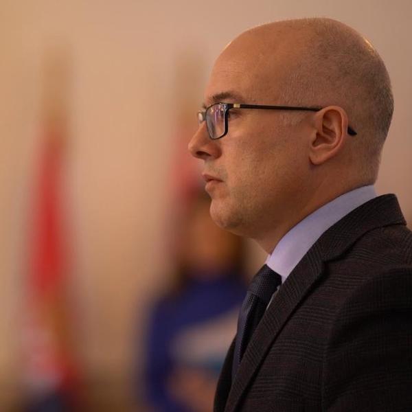 Vučević u Gradskom štabu Novog Sada odgovara na pitanja sugrađana o koronavirusu