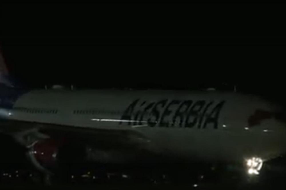 STIGLA NOVA TURA POMOĆI IZ KINE: Najveći avion Er Srbije doleteo iz Šangaja!