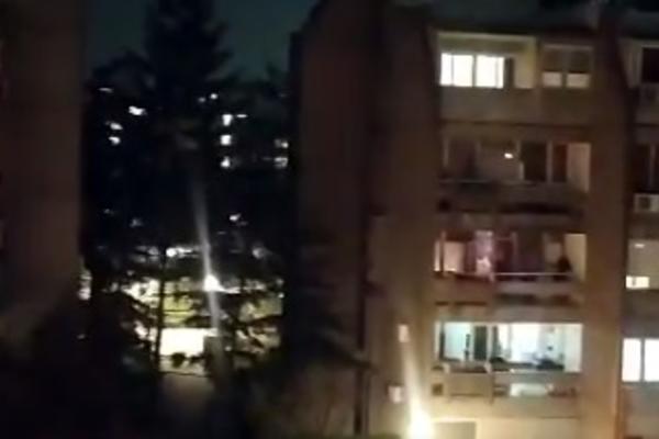 GRAĐANI SRBIJE SU TAČNO U 20 ČASOVA ODALI POČAST HRABRIM LJUDIMA: Evo kako je to izgledalo! (VIDEO)