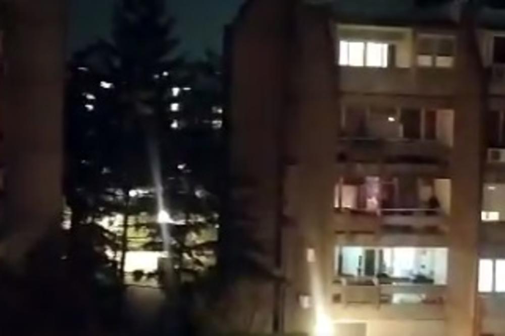 GRAĐANI SRBIJE SU TAČNO U 20 ČASOVA ODALI POČAST HRABRIM LJUDIMA: Evo kako je to izgledalo! (VIDEO)