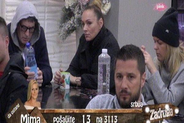 MAMA JE ŠAMARALA PREDA MNOM! Gagi: Anabela vuče traume od malena! (VIDEO)