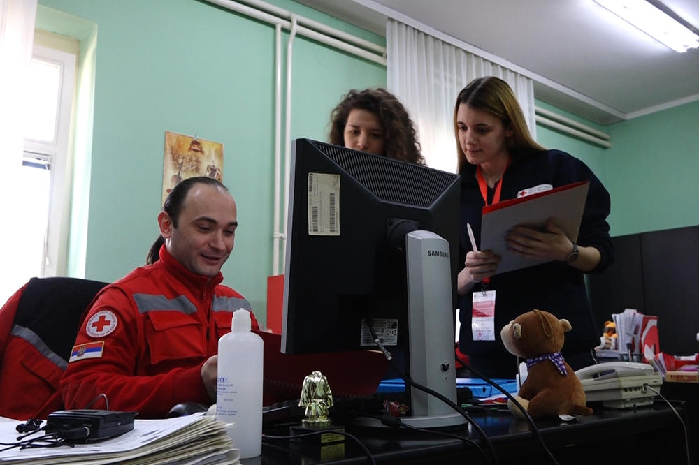 Korona nam ne može ništa dok ima njih: Upoznajte istinske heroje jednog grada u Srbiji