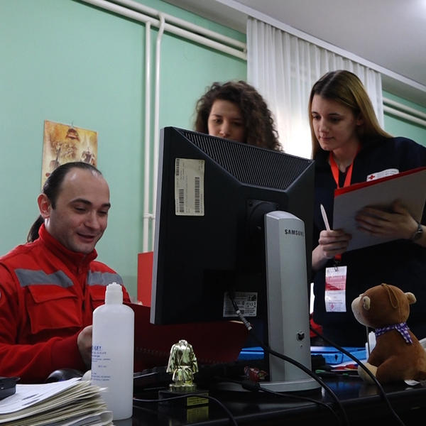 Korona nam ne može ništa dok ima njih: Upoznajte istinske heroje jednog grada u Srbiji