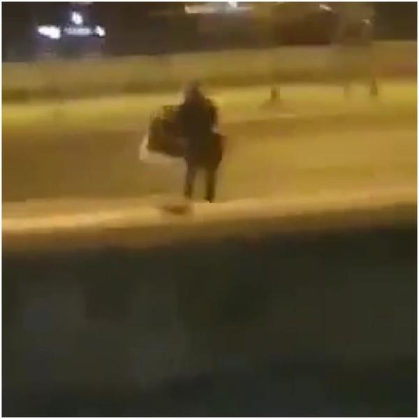 SNIMLJEN NAJGLUPLJI BEOGRAĐANIN: Pogledajte šta ovaj radi dok traje POLICIJSKI ČAS zbog opasnog virusa! (VIDEO)