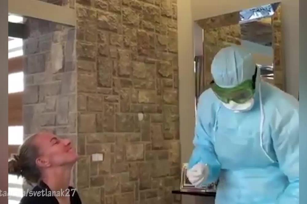 DA LI ZNATE UOPŠTE KAKO IZGLEDA TESTIRANJE NA KORONAVIRUS? Slavna teniserka je objavila snimak celog procesa!
