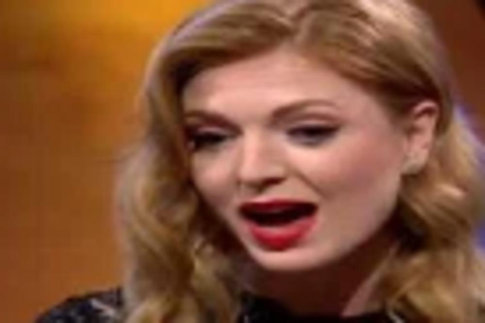 GLUMICI UNIŠTEN STAN, NEMA VIŠE GDE DA ŽIVI: Pogodila je velika nesreća! (FOTO)