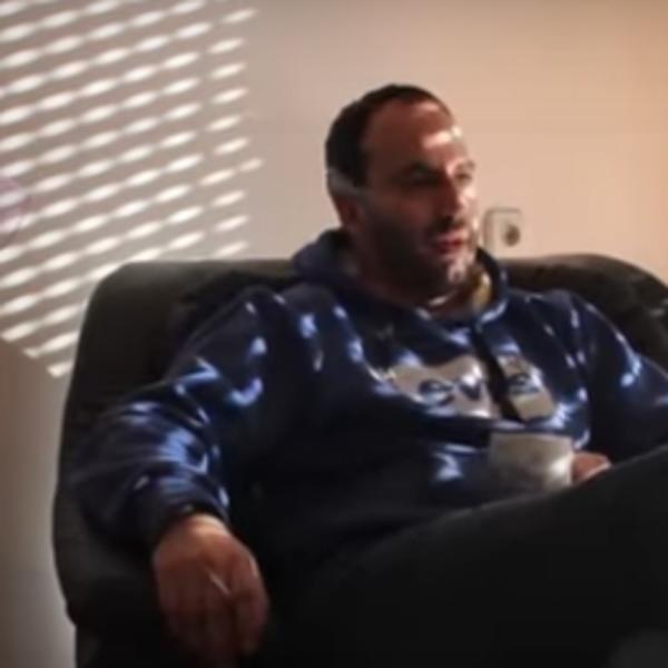 NAPOLJU JE STRAŠNO, SVI KUPUJU ALKOHOL I BRAŠNO! Novi crnogorski hit nasmejao ceo region u kriznim danima (VIDEO)