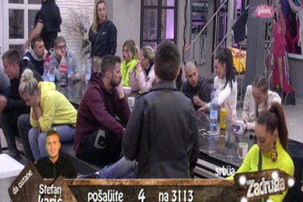 NE MOŽE VIŠE DA JE SLUŠA! Marko pozvao FANOVE da unište Anabelu, a biće VAM JASNO I ZAŠTO!