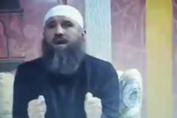 BOG JE POSLAO KORONU LJUDIMA NE BI LI SE PREISPITALI: Poslušajte šta još kaže ovaj FANATIK! (VIDEO)