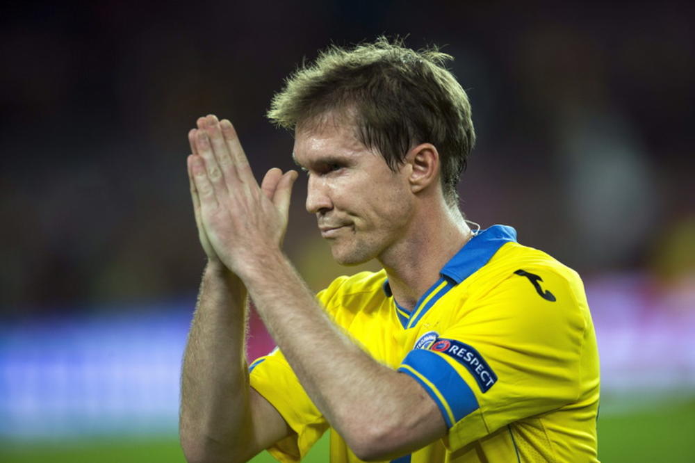 SVUDA JE FUDBAL STAO, SAMO SE JOŠ KOD NJIH IGRA: Naš predsednik je predložio traktor-terapiju za koronavirus!