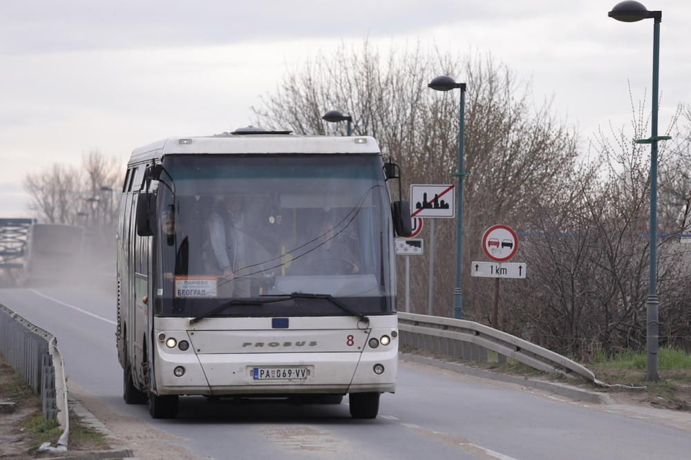 BRAVO ZA GRAD PANČEVO! I vozni park Gradske uprave u službi organizovanog prevoza zdravstvenih radnika (VIDEO)