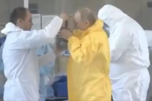 PUTIN U ZAŠTITNOM ODELU U NAJVAŽNIJEM MESTU U RUSIJI: Pogledajte kako se oni bore protiv KORONE (VIDEO)