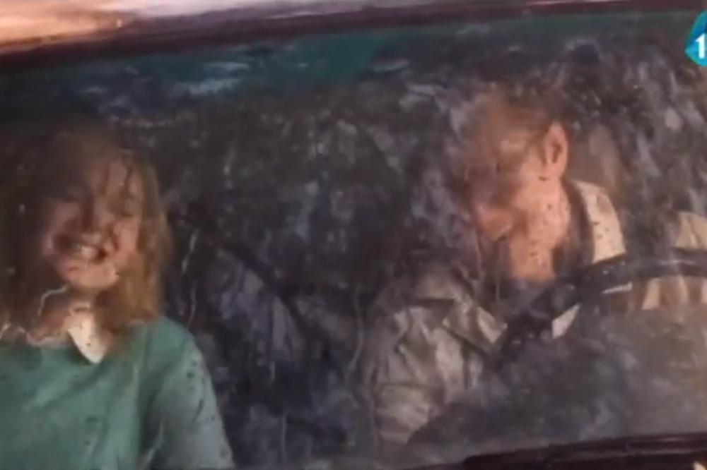 GLUMAC I GLUMICA USVOJILI DETE, USLEDILO NEŠTO ZGRAŽAVAJUĆE: Devojčica SPAVALA sa očuhom, RAZVELA POPULARNI PAR!