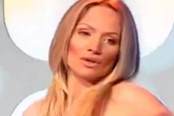 BILA JE NAŠA VELIKA ZVEZDA, PEVAČICA SE UDALA U EMISIJI I DANAS IMA 4. DECE: Sećate li se NJE, svi su je obožavali?