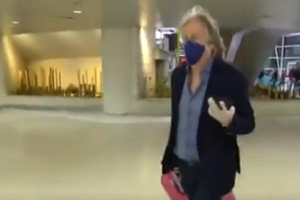 TREBA SVI DA DOBIJETE KORONAVIRUS: Novinari bez maski jurili tek izlečenog trenera, on pregoreo od besa!