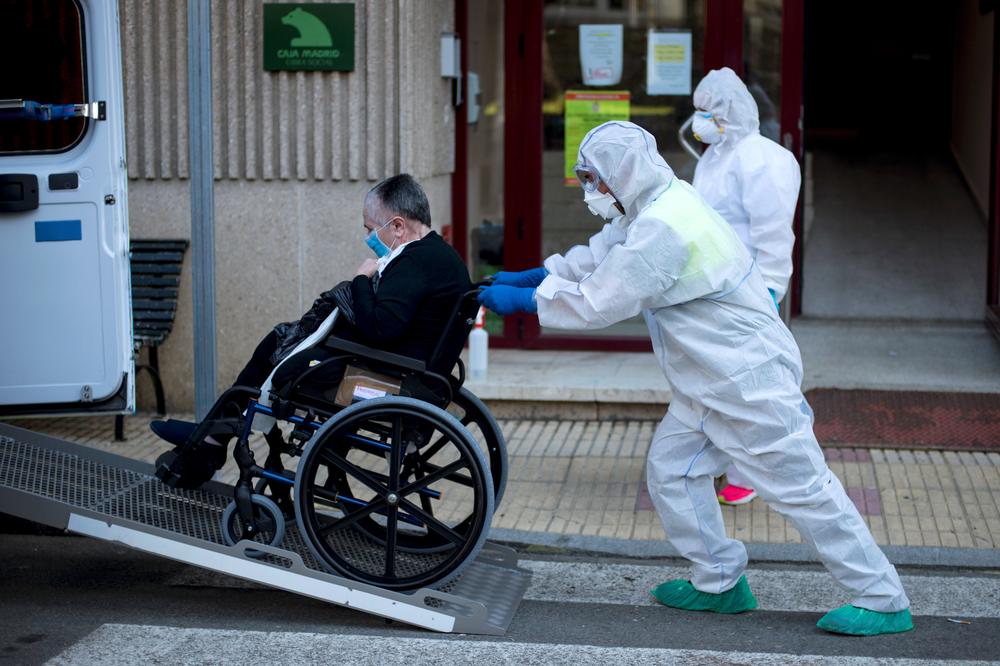 CEO UKRAJINSKI MANASTIR U KARANTINU: Sto potvrđenih slučajeva, dva monaha umrla (FOTO)