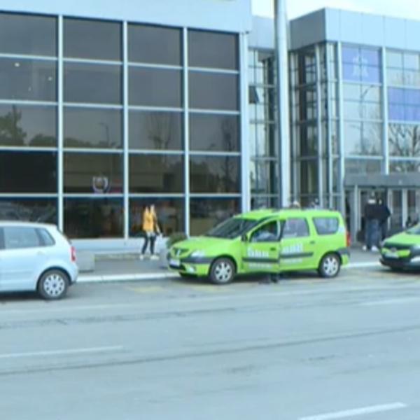 ZAROBLJENI PUTNICI IZ ISTANBULA SU STIGLI KUĆI! Sleteo avion sa naših 170 državljana (VIDEO)