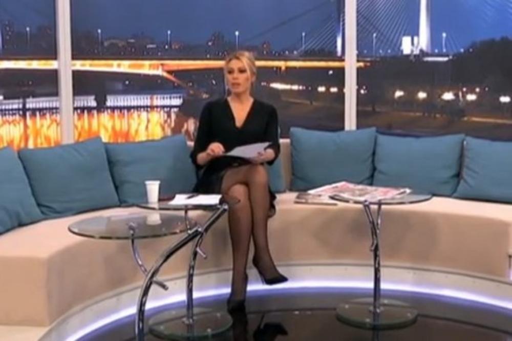 BIVŠA ŽENA ŽIKE JAKŠIĆA ZAVODI U S*KSI IZDANJU: Sakriva je SAMO hulahop, noge istakla u PRVI PLAN!