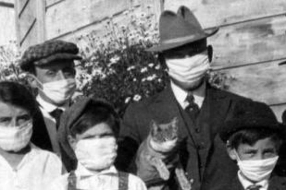 OVA PORODICA JE PREŽIVELA ŠPANSKI GRIP KOJI JE POBIO MILIONE: Ova SLIKA otkriva kako su uspeli, 1 DETALJ je KLJUČAN