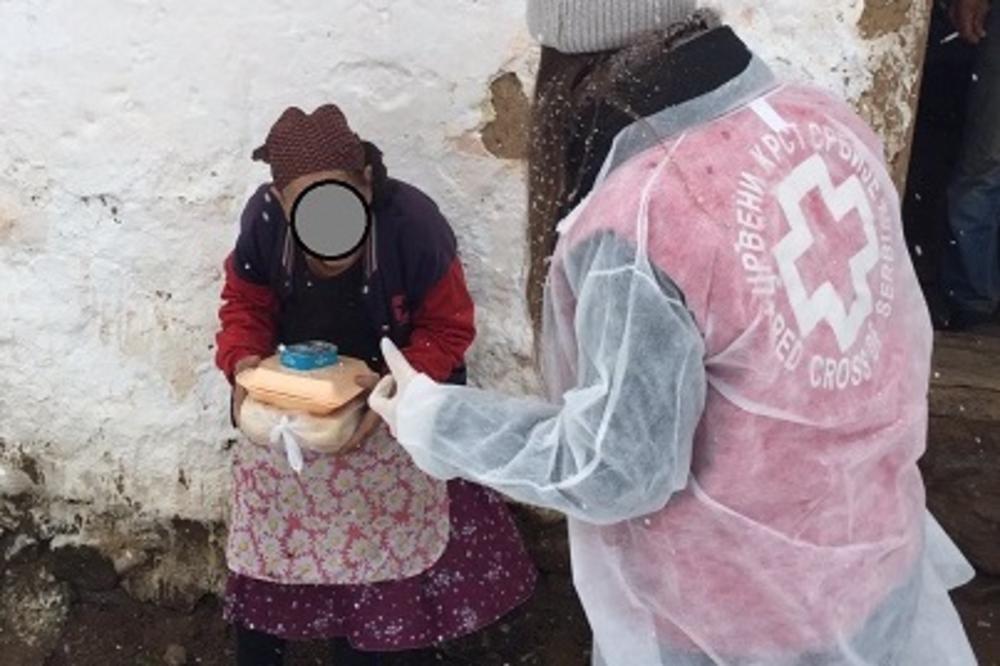 SVAKA ČAST, DOBRI LJUDI! Ovi volenteri rade najdragoceniju stvar za naše STARE LJUDE! NJIMA NI KORONAVIRUS NE SMETA
