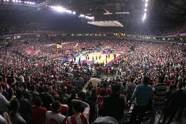 DELIJE ZAVLADALE EVROPOM I NE MOŽE NIKO DA IH SRUŠI: Navijači Zvezde ispisali istoriju - svi im gledaju u leđa!