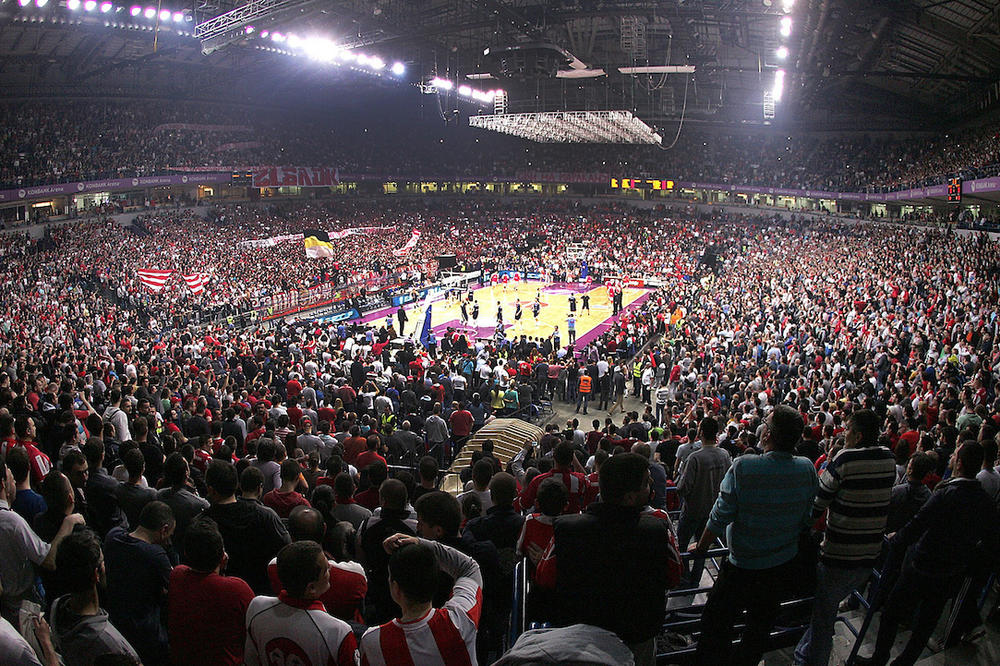 DELIJE ZAVLADALE EVROPOM I NE MOŽE NIKO DA IH SRUŠI: Navijači Zvezde ispisali istoriju - svi im gledaju u leđa!