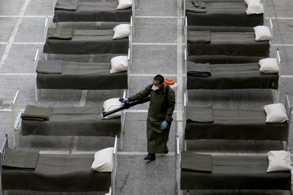 OVO SU NAJNOVIJI PODACI IZ BOLNICE NA SAJMU: Tamo su 53 pacijenta, muškarci brojčano prednjače