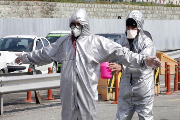 UŽAS U NJUJORKU, MEDICINSKI TEHNIČAR UMRO OD KORONE, SVI SU BESNI: Koristimo KESE ZA ĐUBRE KAO ZAŠTITU, nema opreme