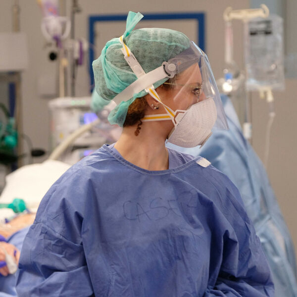 MEDICINSKA SESTRA KRILA DA JOJ JE MUŽ ZARAŽEN, PA NAPRAVILA HAOS U BOLNICI: Od OVOG grada na jugu napravila ŽARIŠTE