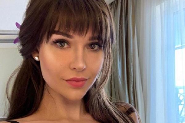 PROSLAVILA SE NA MUNDIJALU, SAD JE POKAZALA NAGO MEĐUNOŽJE: Muškarci, požurite, vrela Marija vas zove u karantin!