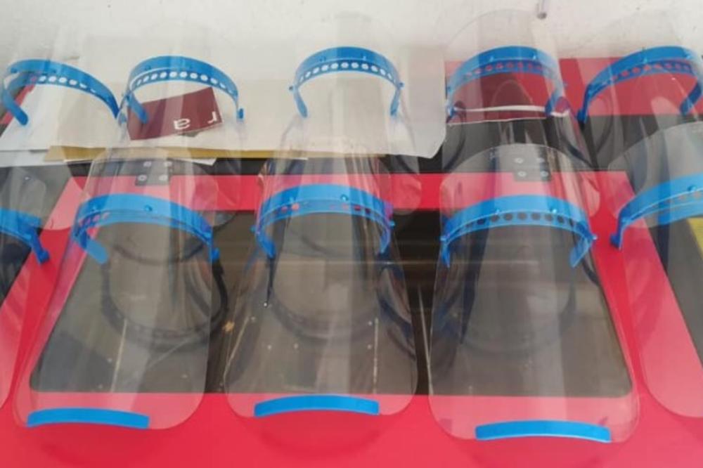 MINISTARSTVO PROSVETE JE OBEZBEDILO 10.000 VIZIRA ZA UČENIKE: Ovo je za one koji ne mogu da nose maske