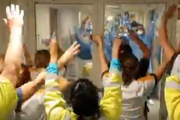 PUSTILI 'YNWA' U BOLNICI, NASTALA JE MAGIJA: Klop momentalno počeo da plače!