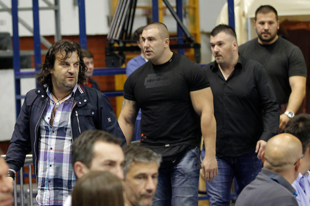 ACA LUKAS OFORMIO NOVU GRUPU DELIJA: Procurio je snimak koji je obišao Srbiju u roku od 15 sekundi!