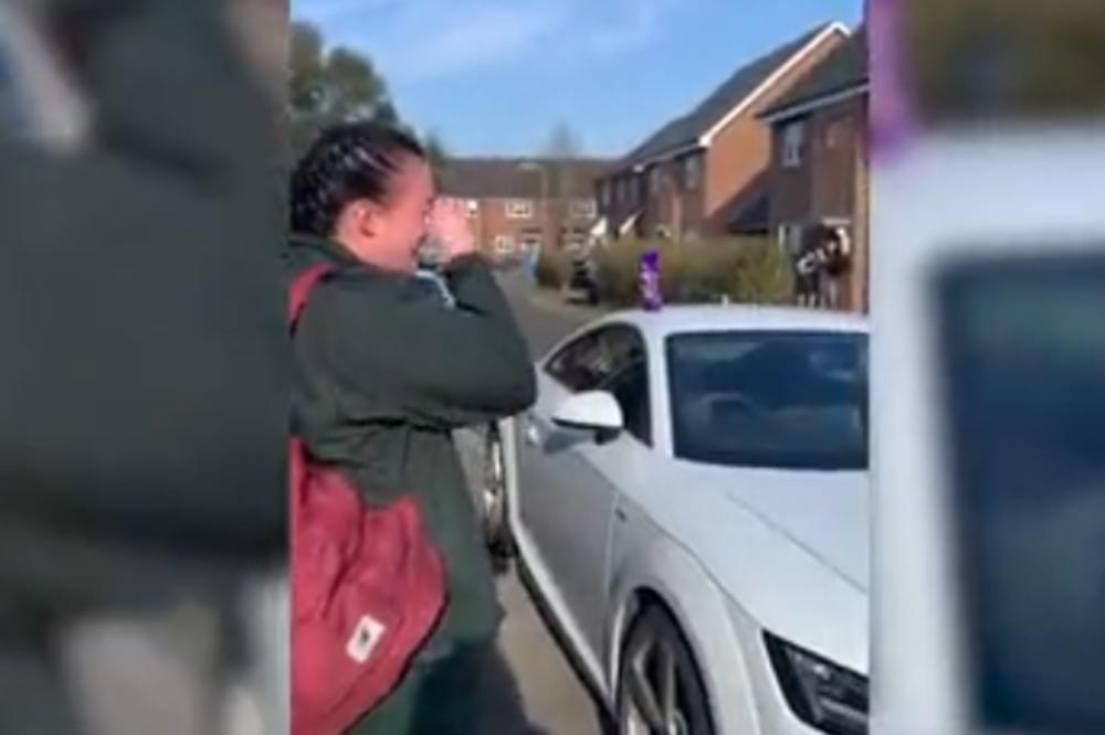 MEDICINSKA SESTRA JE KRENULA U BORBU PROTIV KORONE, PA ODMAH ZAPLAKALA: Na putu do bolnice je dočekalo OVO (VIDEO)