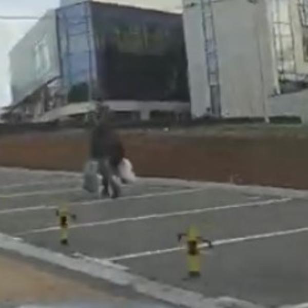 POBOGU ČOVEČE, ŠTA TO RADIŠ? Isplivao novi snimak sa srpskih ulica,usred policijskog časa kamere zabeležile baš sve