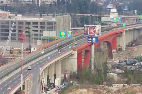 DANAS TAČNO U 18 SATI POČINJE POLICIJSKI ČAS: Svi vozači moraju da znaju ovo što je upravo saopšteno