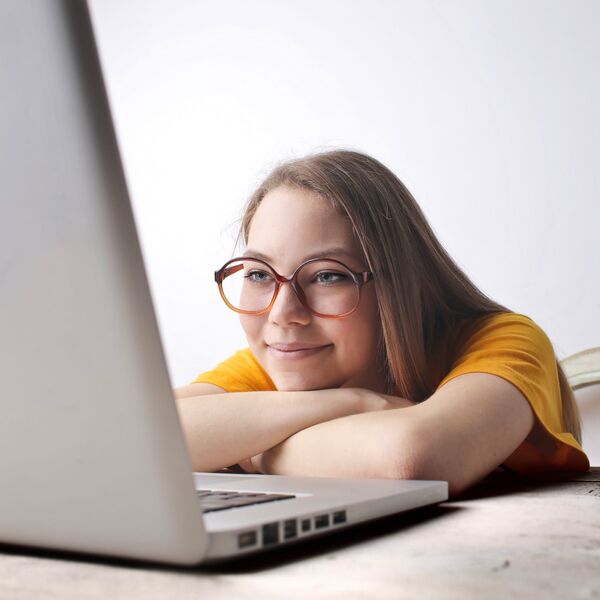 NA DARKNETU NUDE SPAS OD KORONE ZA 1.000 DOLARA: Caka je u ovome!