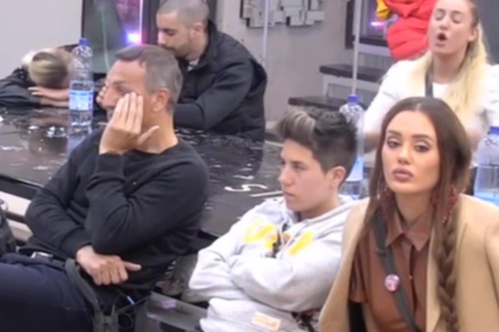 GAGI, NISMO NAS TROJE U VEZI, VEĆ NAS DVOJE! Luna poludela na oca pa mu sasula sve u lice!