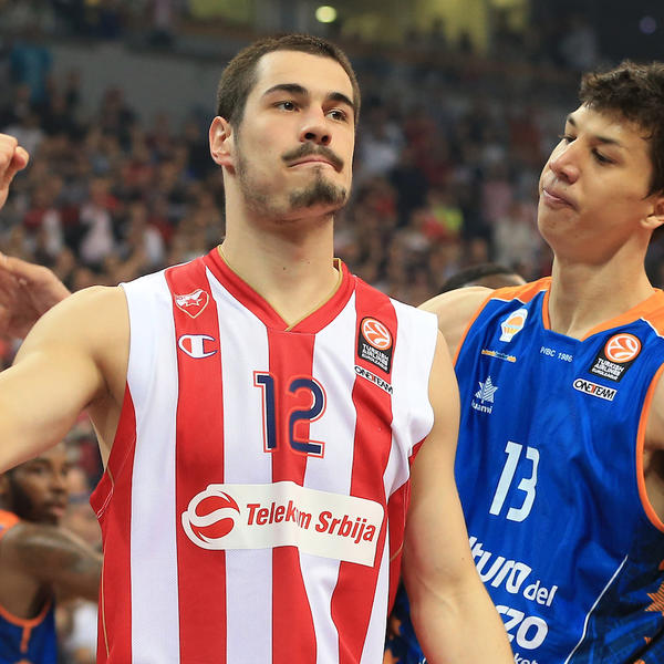 NISAM SPAJDERMEN, ALI MOGU DA POGLEDAM: Hit objava Nikole Kalinića koju svi Srbi moraju da vide! (FOTO)