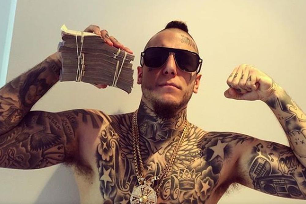 Ćale je pričao "Ako je kokain droga, ja sam narkoman", a sad je "Kokaniđin" sin uhapšen sa vatrenom Makarenom!