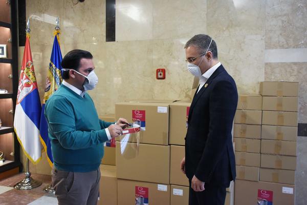 STEFANOVIĆ: Policijski službenici će dobiti 5.000 vizira! Imaće dobru zaštitu tokom obavljanja zadataka