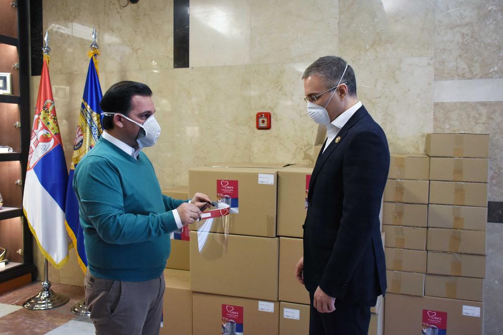 STEFANOVIĆ: Policijski službenici će dobiti 5.000 vizira! Imaće dobru zaštitu tokom obavljanja zadataka