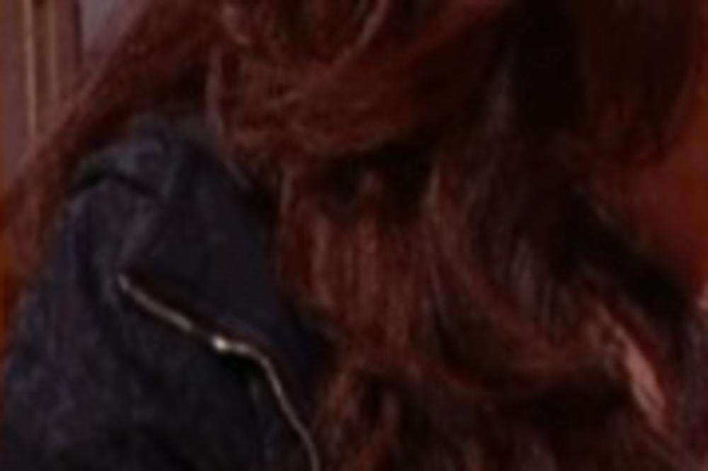 NAŠA PEVAČICA OTVORILA DUŠU PA PROGOVORILA ŠTA JE NUDILA SVOM MUŠKOM PRIJATELJU! A, onda se molila se nad ikonom