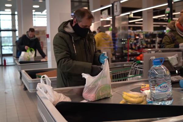 KO IZAĐE BEZ MASKE NA ULICU PLAĆA KAZNU! Zabranjeno i grupisanje!