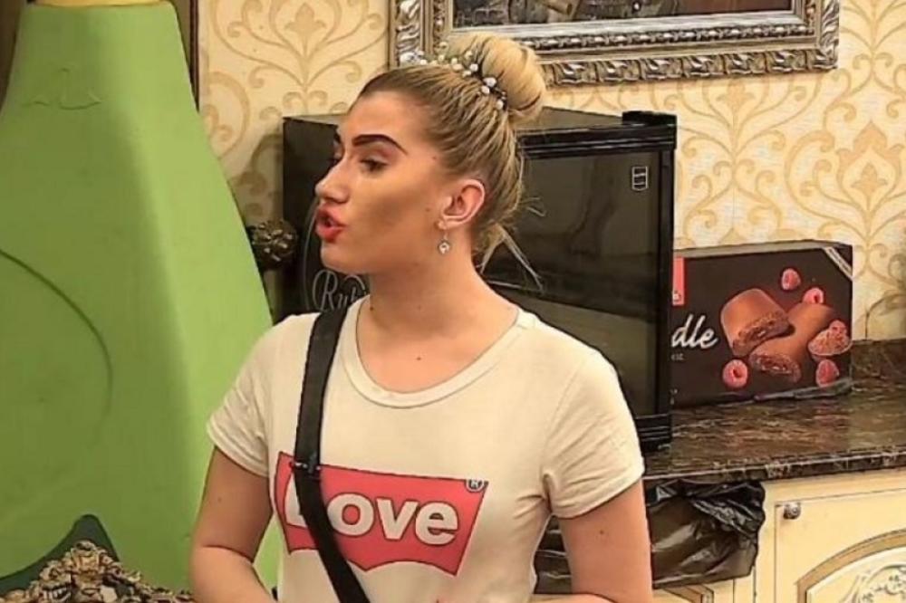 UČESNICA PAROVA IMA P*RNO SNIMAK SA NAŠIM POZNATIM PEVAČEM! Srbija će ostati šokirana nakon detalja